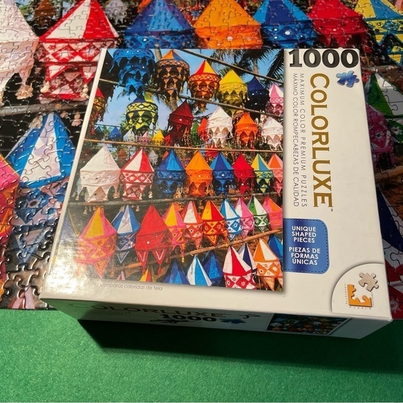 ColorLuxe 1000 piece jigsaw puzzle Colorful Cloth Lamps made in USA - Picture 3 of 6